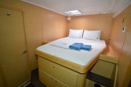 Lagoon 421 in Marmaris Yacht Marina thumbnail 54
