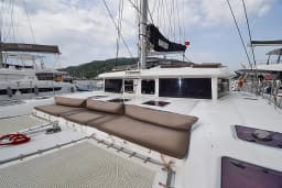 Lagoon 421 in Marmaris Yacht Marina thumbnail 64