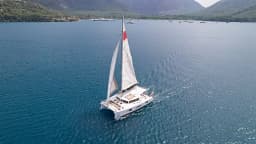 Lagoon 421 in Marmaris Yacht Marina thumbnail 7