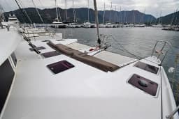 Lagoon 421 in Marmaris Yacht Marina thumbnail 70