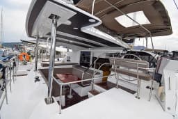 Lagoon 421 in Marmaris Yacht Marina thumbnail 79