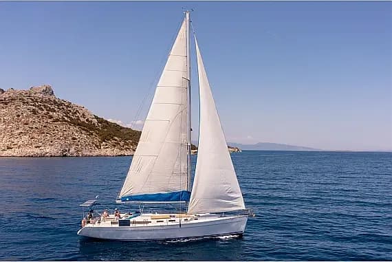 Cyclades 50.5 in Aegina / Port of Aegina - Photo 1