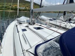 Oceanis 40.1 in Sardinia / Portisco / Cala dei Sardi thumbnail 17