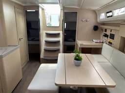 Oceanis 40.1 in Sardinia / Portisco / Cala dei Sardi thumbnail 31
