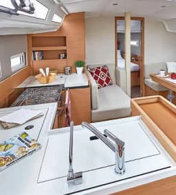 Sun Odyssey 410 in Sicily / Capo d'Orlando Marina thumbnail 14