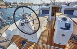 Sun Odyssey 410 in Sicily / Capo d'Orlando Marina thumbnail 8