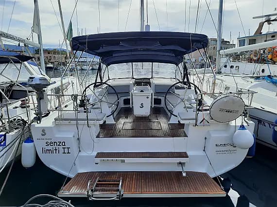 Oceanis 51.1 in Sicily / Furnari / Marina Portorosa - Photo 1