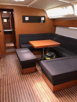 Bavaria Cruiser 51 in Lefkada / D-Marin Marina Lefkas thumbnail 9