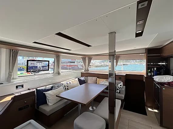 Lagoon 46 in Ibiza / Sant Antoni de Portmany Port - Photo 3