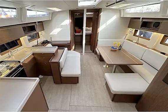 Oceanis 51.1 in Mallorca / Can Pastilla / Club Maritimo San Antonio De La Playa - Photo 3