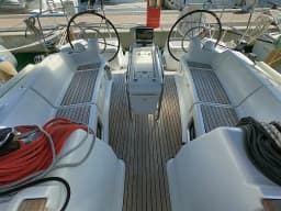 Sun Odyssey 409 in Sardinia / Portisco / Marina di Portisco thumbnail 7