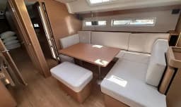 Sun Odyssey 490 in Sardinia / Portisco / Marina di Portisco thumbnail 10