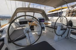 Hanse 418 in Lefkada / Port of Lefkas thumbnail 9