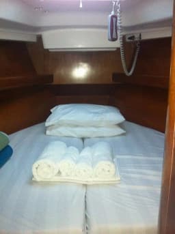 Oceanis 411 in Athens / Alimos Marina thumbnail 14