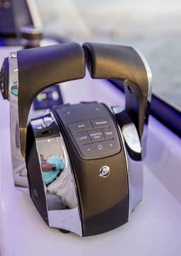 Aquila 32 Sport in Corsica / Ajaccio / Port Tino Rossi thumbnail 12