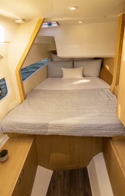 Aquila 32 Sport in Corsica / Ajaccio / Port Tino Rossi thumbnail 7