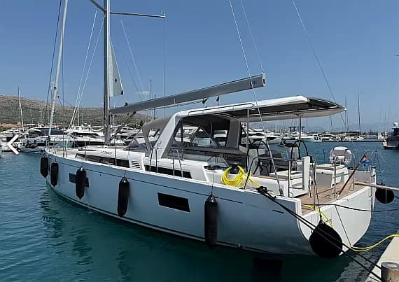 Oceanis 60 in Seget Donji / Marina Baotić - Photo 1