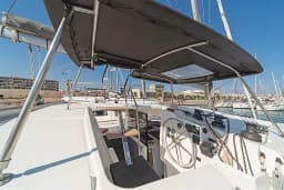 Lucia 40 in Rhodes New Marina thumbnail 17