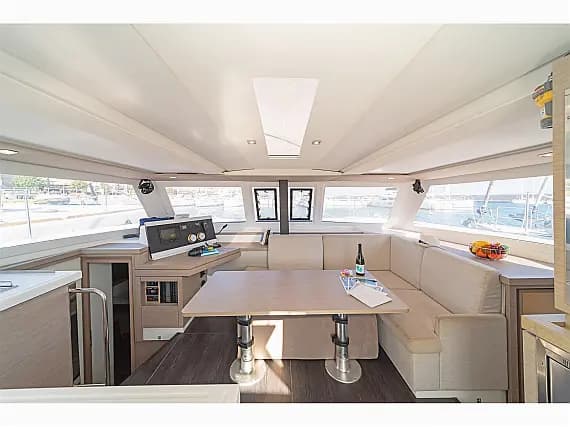 Lucia 40 in Rhodes New Marina - Photo 3