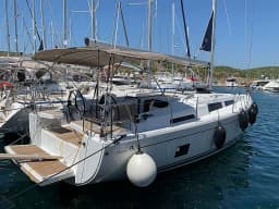 Hanse 418 in Lavrion / Olympic Marina thumbnail 6