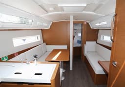 Sun Odyssey 380 in Pula / ACI Marina Pula thumbnail 9