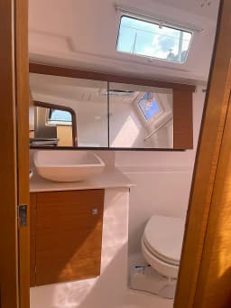 Dufour 32 in Sicily / Capo d'Orlando Marina thumbnail 5