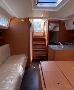 Dufour 32 in Sicily / Capo d'Orlando Marina thumbnail 6