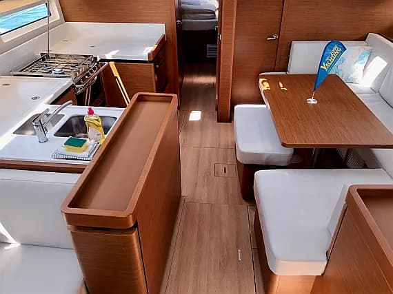 Sun Odyssey 490 in Šibenik / D-Marin Marina Mandalina - Photo 3