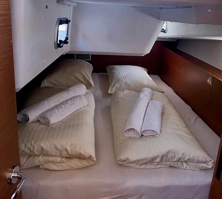 Sun Odyssey 490 in Šibenik / D-Marin Marina Mandalina - Photo 5