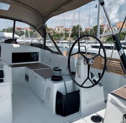 Sun Odyssey 490 in Šibenik / D-Marin Marina Mandalina thumbnail 6