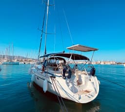 Bavaria 42 Cruiser in Lefkada / D-Marin Marina Lefkas thumbnail 7