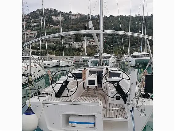 Dufour 360 Grand Large in Sicily / Capo d'Orlando Marina - Photo 1