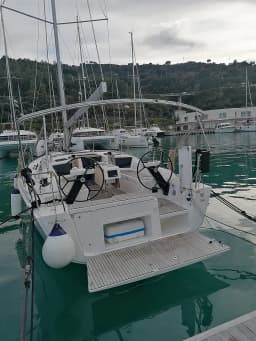 Dufour 360 Grand Large in Sicily / Capo d'Orlando Marina thumbnail 15