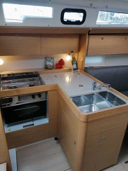 Dufour 360 Grand Large in Sicily / Capo d'Orlando Marina thumbnail 5