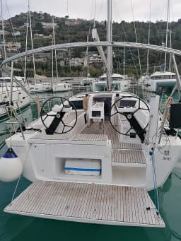 Dufour 360 Grand Large in Sicily / Capo d'Orlando Marina thumbnail 6