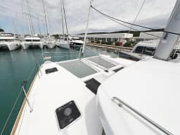 Lagoon 450 in Sukošan / D-Marin Dalmacija Marina thumbnail 29