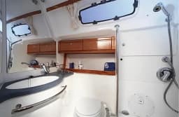 Bavaria 46 Cruiser in Malta / Valletta / Marina di Valletta thumbnail 10