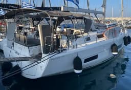 Dufour 470 in Rhodes New Marina thumbnail 7
