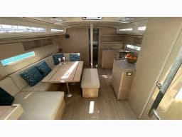 Oceanis 40.1 in Castiglioncello / Marina Cala de' Medici thumbnail 2