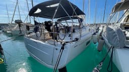 Oceanis 40.1 in Castiglioncello / Marina Cala de' Medici thumbnail 8
