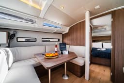 Sun Odyssey 415 in Paros / Piso Livadi Port thumbnail 7