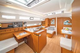 Sun Odyssey 410 in Corfu / Gouvia / D-Marin Marina Gouvia thumbnail 9