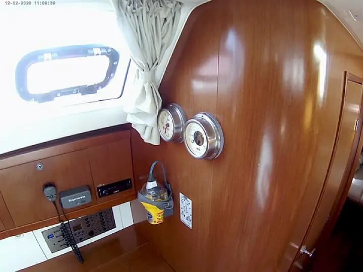 Oceanis 46 in Sardinia / Portisco / Cala dei Sardi - Photo 4