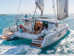 Lagoon 42 in Paros port thumbnail 17