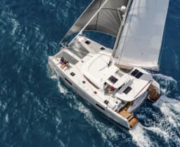 Lagoon 42 in Paros port thumbnail 29