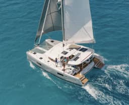 Lagoon 42 in Paros port thumbnail 31