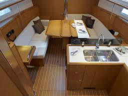 Sun Odyssey 389 in Nieuwpoort / VVW-Nieuwpoort thumbnail 2