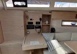 Oceanis 37.1 in Split / ACI Marina Split thumbnail 20