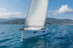 Oceanis 41.1 in Lefkada / D-Marin Marina Lefkas thumbnail 12