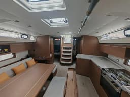 Oceanis 46.1 in Vibo Marina thumbnail 5